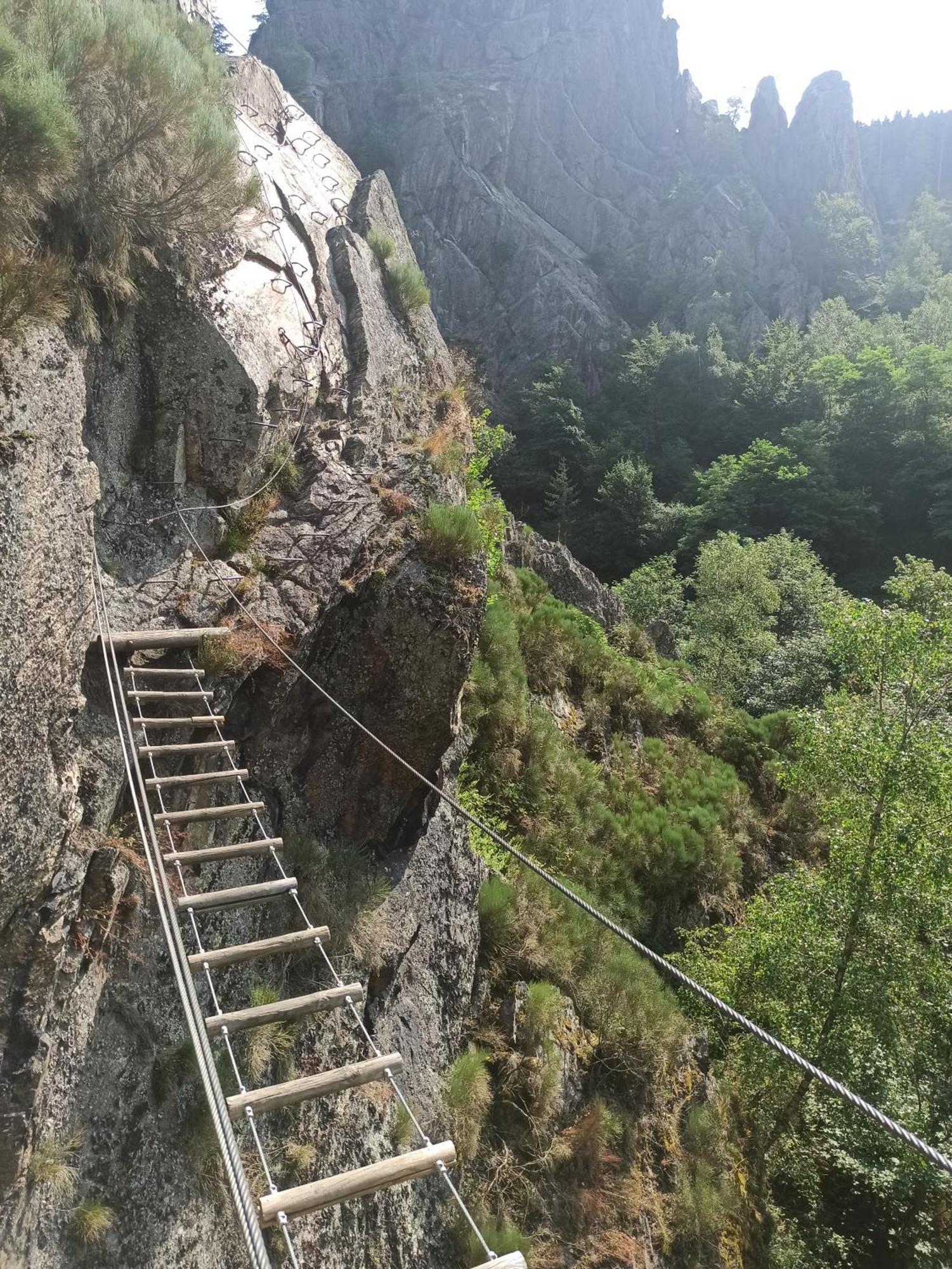 La Fortance Paradis Naturel - Proche De La Ville Planfoy Exteriér fotografie